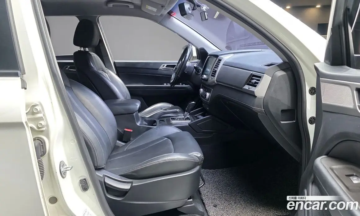 SsangYong Rexton 2018 2.2 автомат (гидро), фото 16