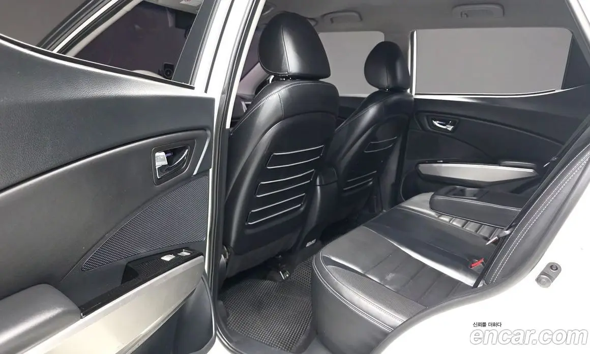 SsangYong TIBOLI 2015 1.6 автомат (гидро), фото 17