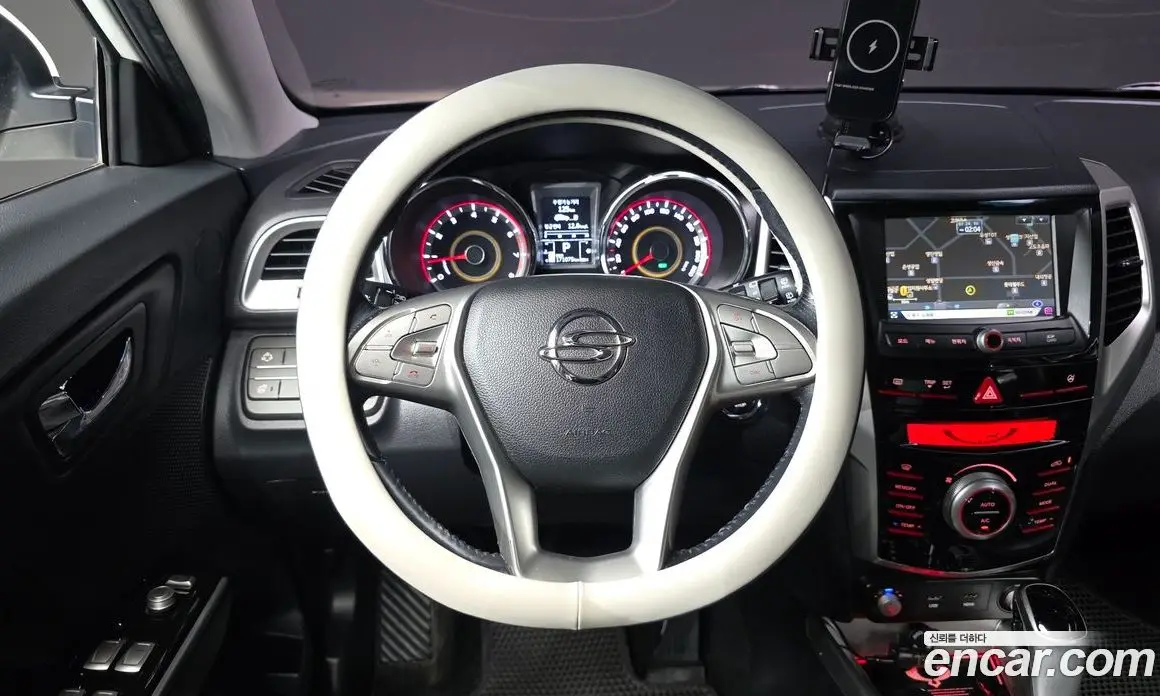 SsangYong TIBOLI 2015 1.6 автомат (гидро), фото 18