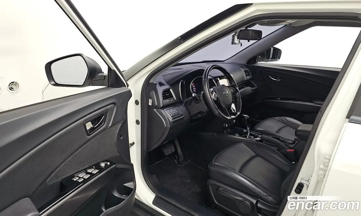 SsangYong TIBOLI 2017 1.6 автомат (гидро), фото 13
