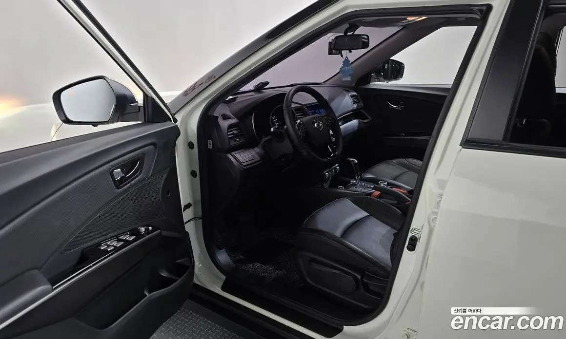 SsangYong TIBOLI 2018 1.6 автомат (гидро), фото 13