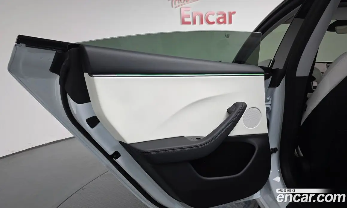 Tesla Model 3 2025 0.2 автомат (гидро), фото 14