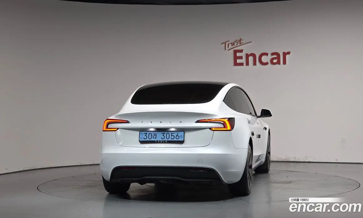 Tesla Model 3 2025 0.2 автомат (гидро), фото 3