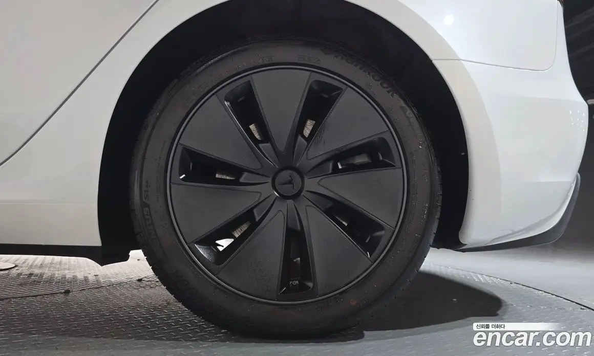Tesla Model 3 2025 0.2 автомат (гидро), фото 6