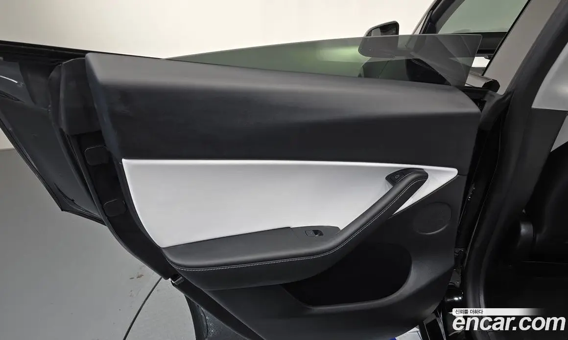 Tesla Model Y 2021 0.2 автомат (гидро), фото 14