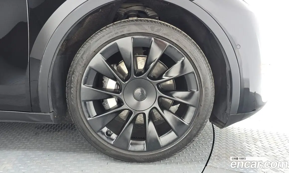 Tesla Model Y 2021 0.2 автомат (гидро), фото 6