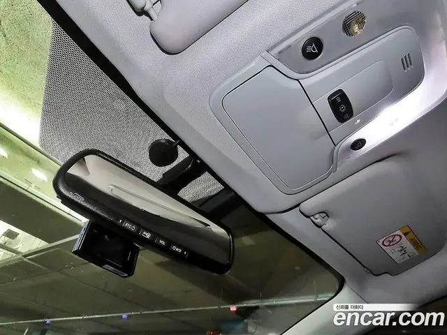 Toyota Prius 2016 1.8 автомат (вариатор), миниатюра 6