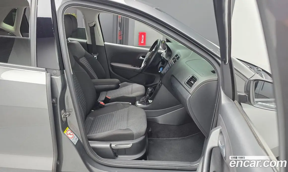 Volkswagen Polo 2014 1.6 автомат (гидро), фото 11
