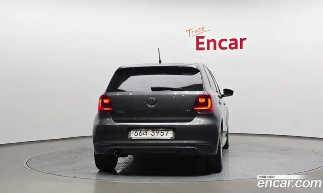 Volkswagen Polo 2014 1.6 автомат (гидро), миниатюра 4