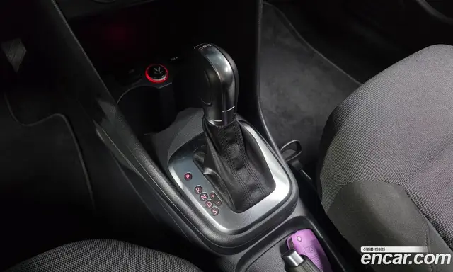 Volkswagen Polo 2014 1.6 автомат (гидро), миниатюра 9