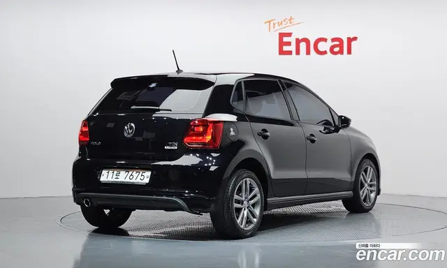 Volkswagen Polo 2015 1.4 автомат (гидро), миниатюра 2