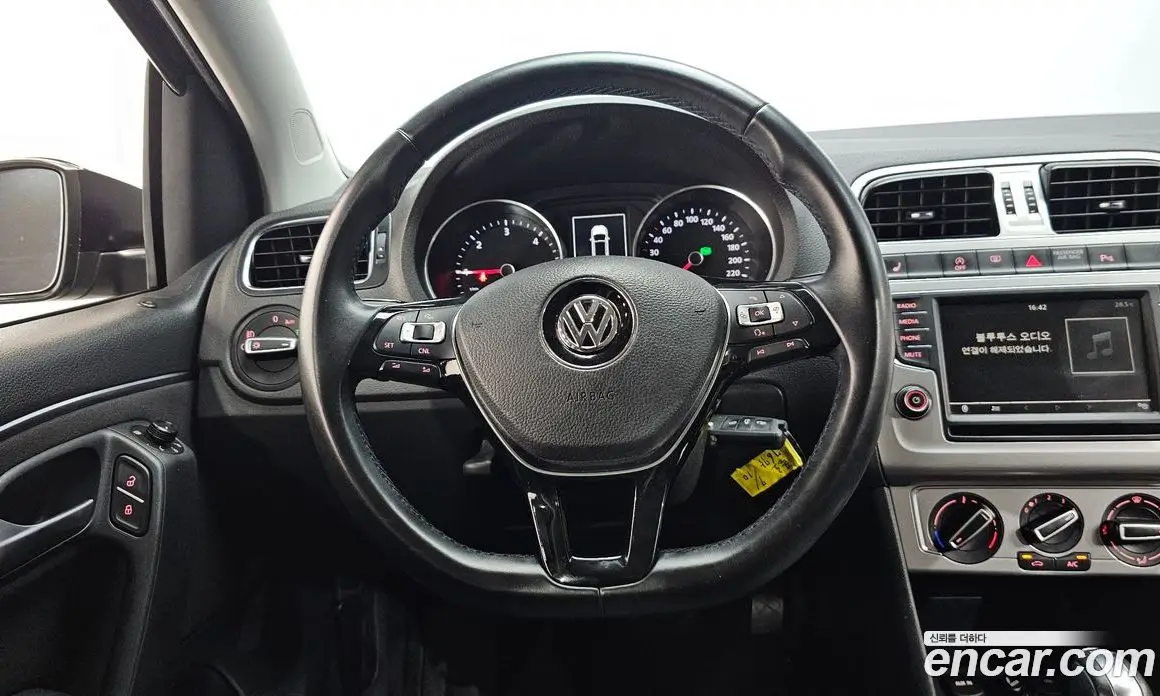 Volkswagen Polo 2015 1.4 автомат (гидро), фото 12
