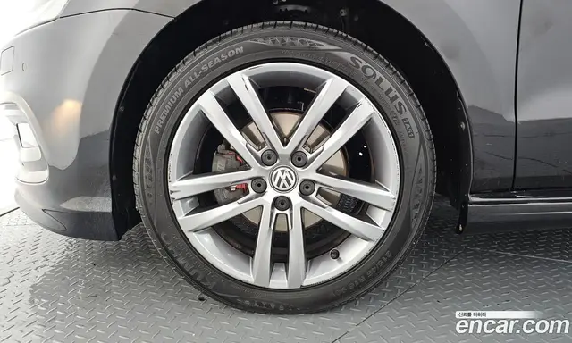 Volkswagen Polo 2015 1.4 автомат (гидро), миниатюра 5