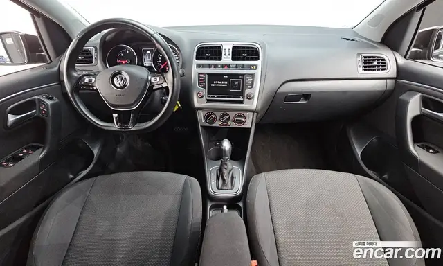 Volkswagen Polo 2015 1.4 автомат (гидро), миниатюра 7