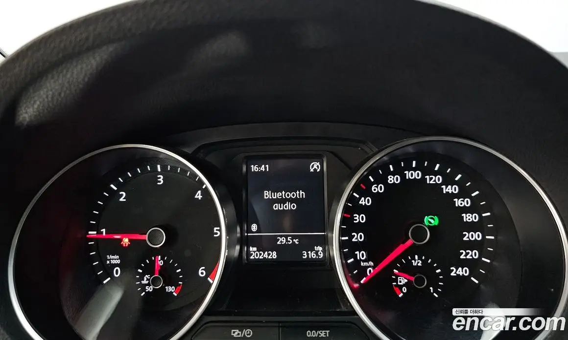 Volkswagen Polo 2015 1.4 автомат (гидро), фото 8