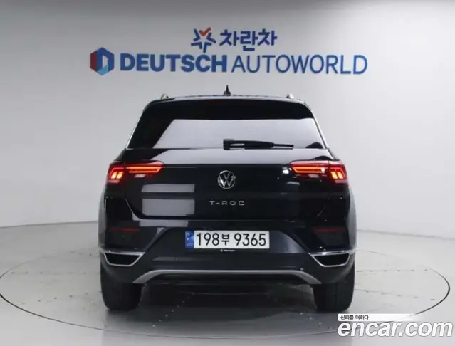 Volkswagen T-Roc 2021 2.0 автомат (гидро), миниатюра 4