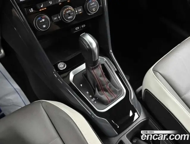 Volkswagen T-Roc 2021 2.0 автомат (гидро), миниатюра 9