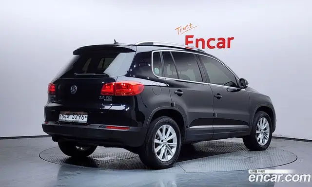 Volkswagen Tiguan 2013 2.0 автомат (гидро), миниатюра 2