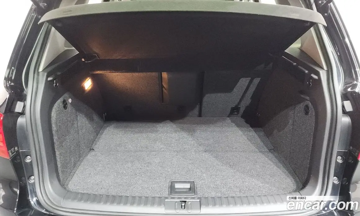 Volkswagen Tiguan 2013 2.0 автомат (гидро), фото 16