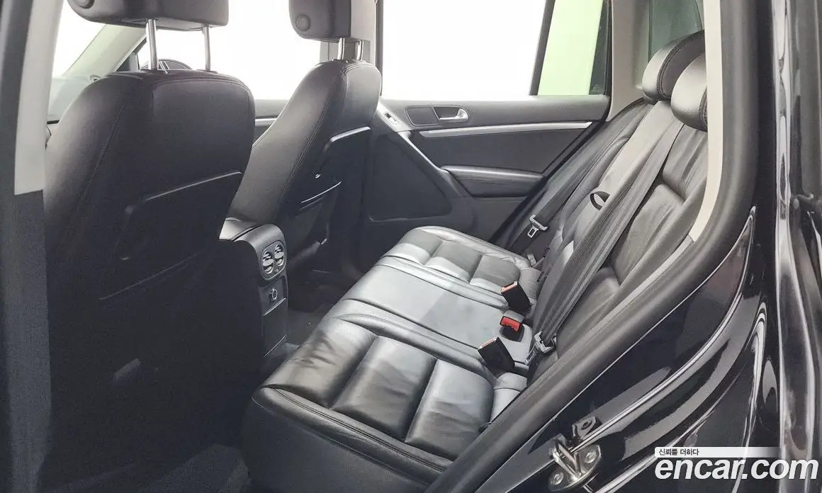 Volkswagen Tiguan 2013 2.0 автомат (гидро), фото 17