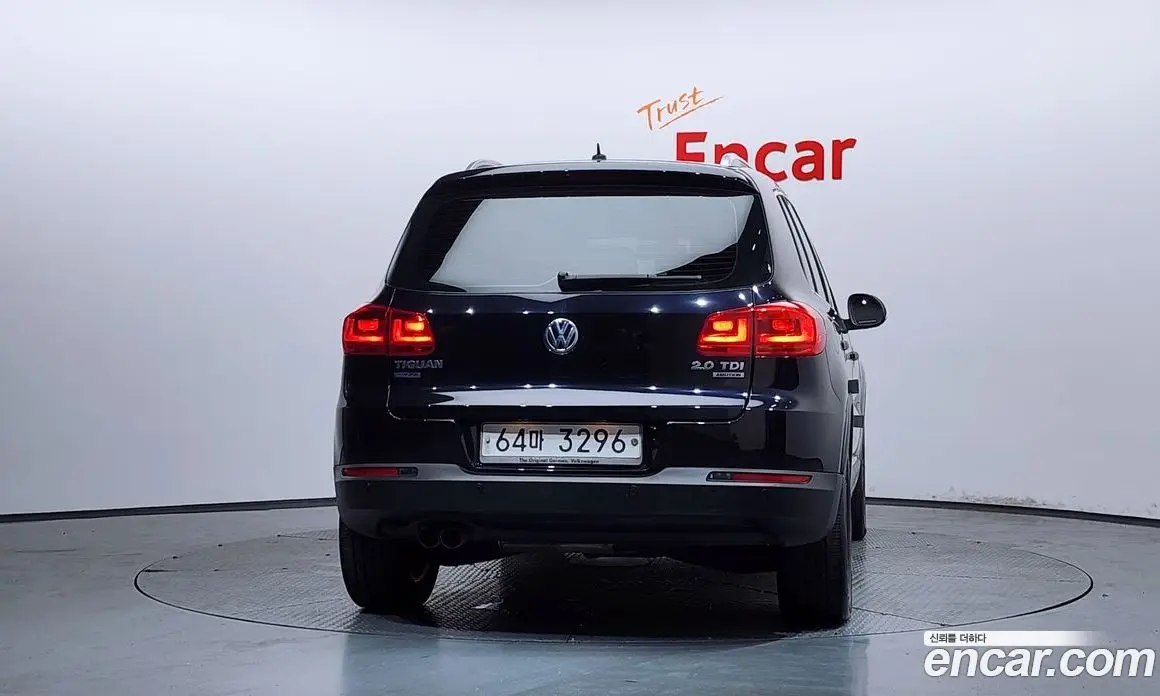 Volkswagen Tiguan 2013 2.0 автомат (гидро), фото 4