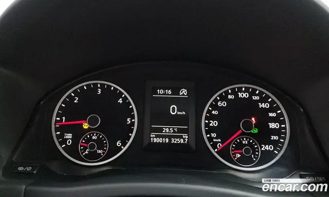 Volkswagen Tiguan 2013 2.0 автомат (гидро), миниатюра 8