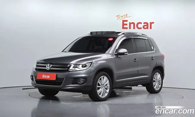 Volkswagen Tiguan 2015 2.0 автомат (гидро), миниатюра 1