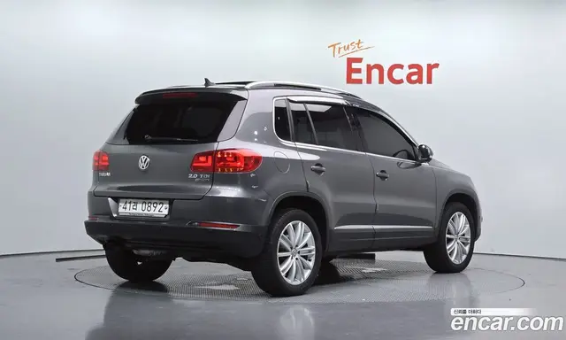 Volkswagen Tiguan 2015 2.0 автомат (гидро), миниатюра 2