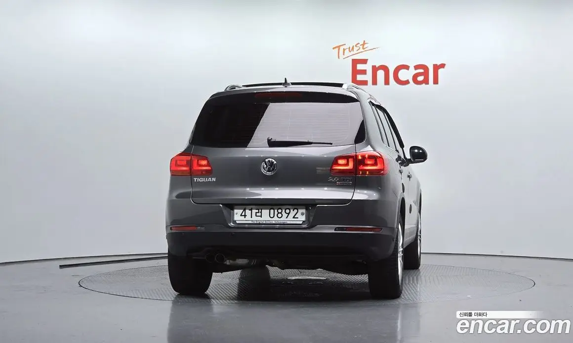 Volkswagen Tiguan 2015 2.0 автомат (гидро), фото 4