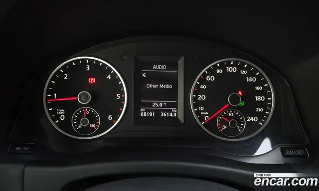 Volkswagen Tiguan 2015 2.0 автомат (гидро), миниатюра 8