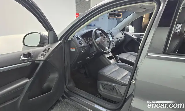 Volkswagen Tiguan 2015 2.0 автомат (гидро), миниатюра 10