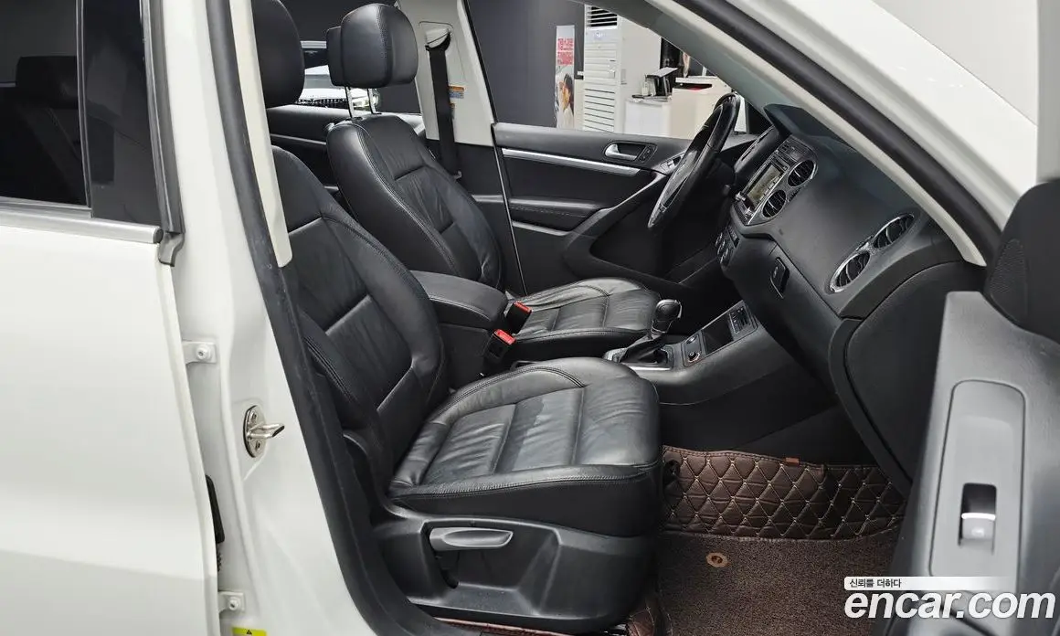 Volkswagen Tiguan 2016 2.0 автомат (гидро), фото 12