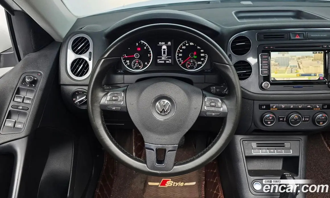 Volkswagen Tiguan 2016 2.0 автомат (гидро), фото 13