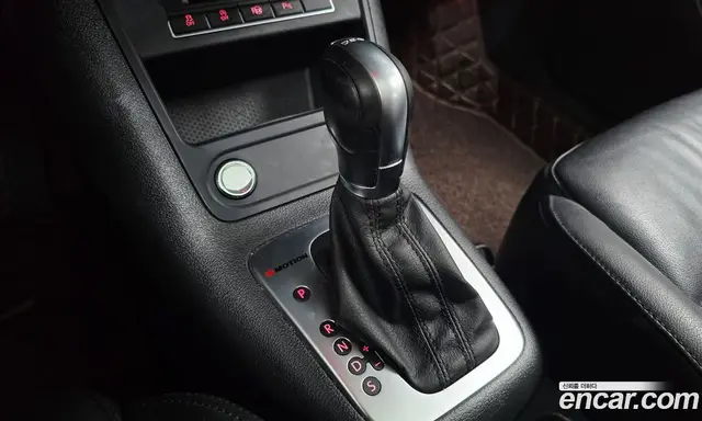 Volkswagen Tiguan 2016 2.0 автомат (гидро), миниатюра 9