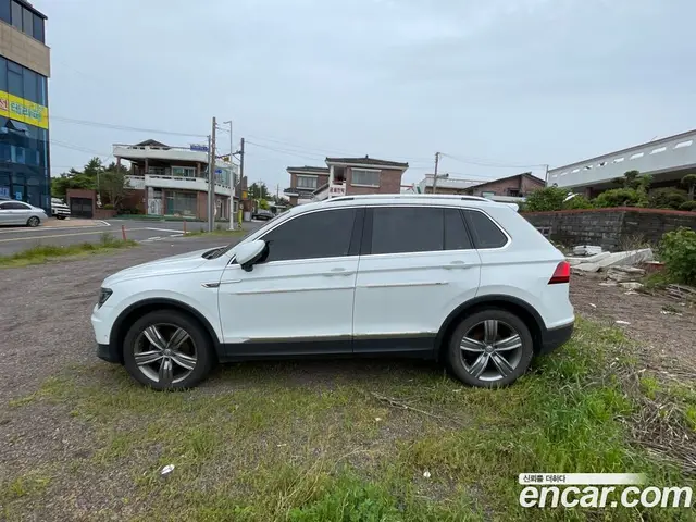 Volkswagen Tiguan 2018 2.0 автомат (гидро), миниатюра 3