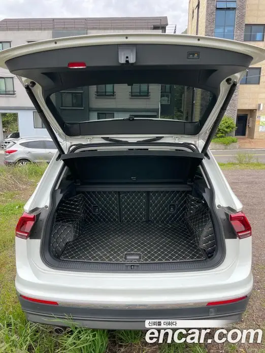 Volkswagen Tiguan 2018 2.0 автомат (гидро), фото 5