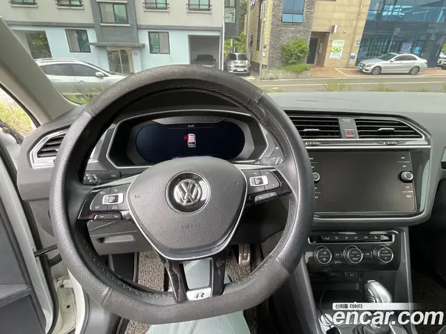 Volkswagen Tiguan 2018 2.0 автомат (гидро), миниатюра 6