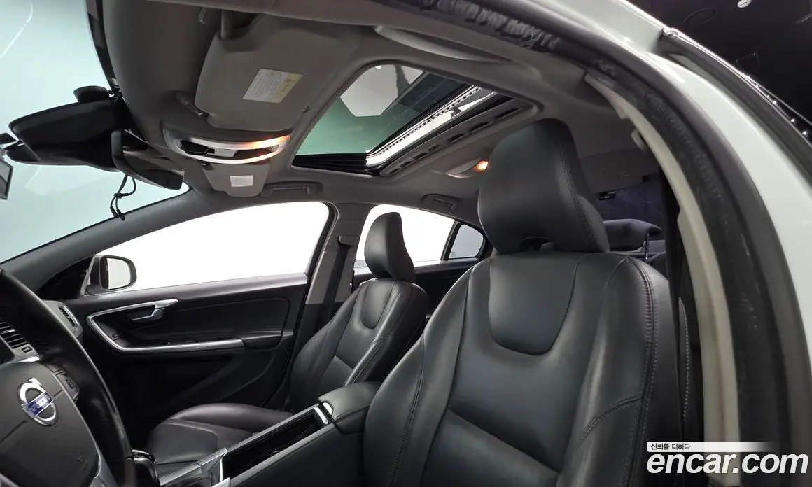 Volvo S60 2017 2.0 автомат (гидро), фото 17