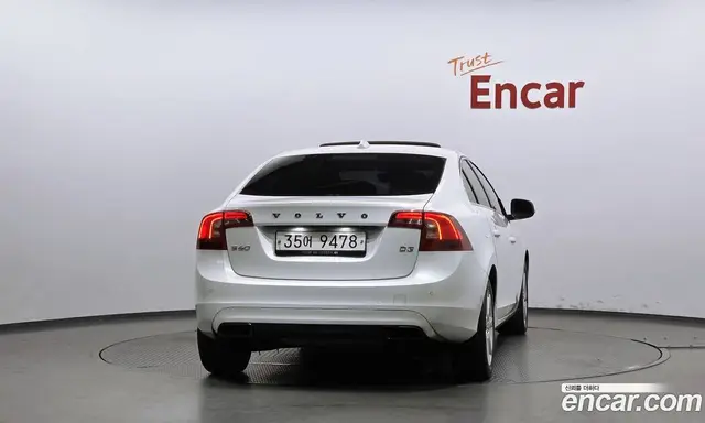 Volvo S60 2017 2.0 автомат (гидро), миниатюра 4