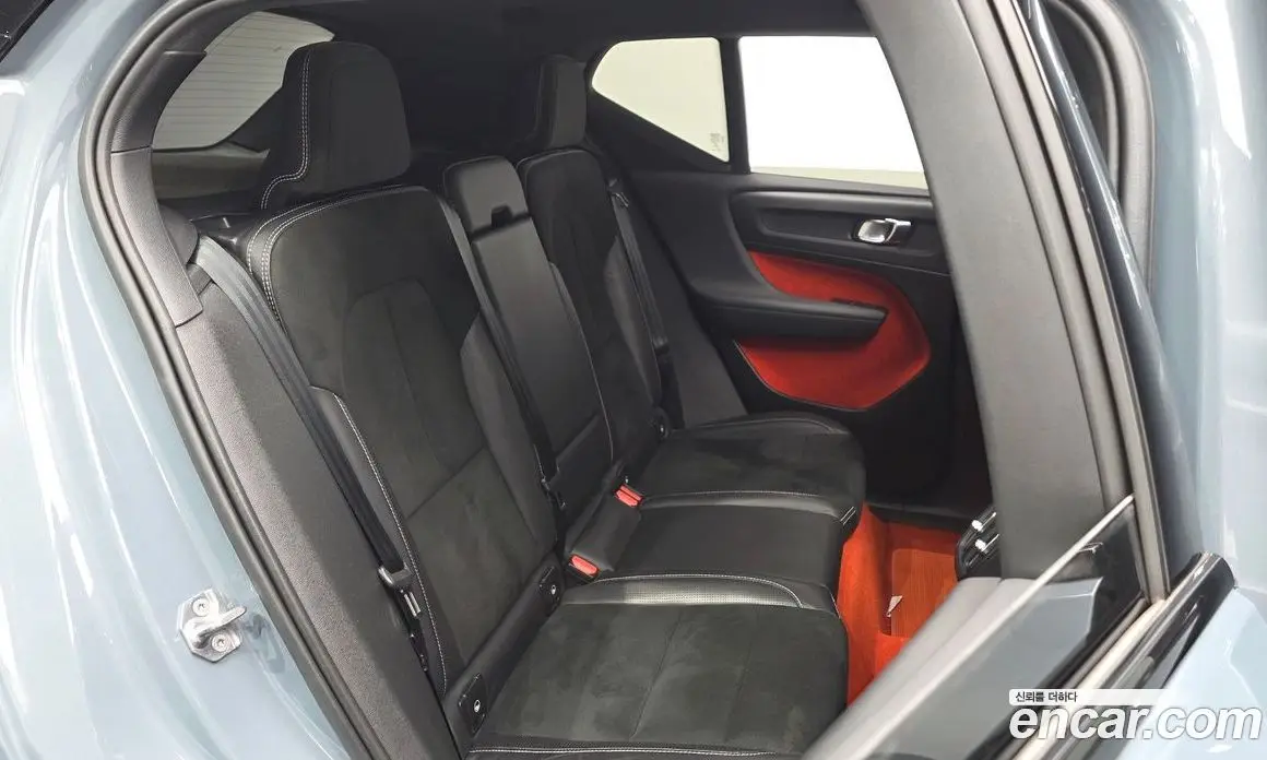 Volvo XC40 2019 2.0 автомат (гидро), фото 16