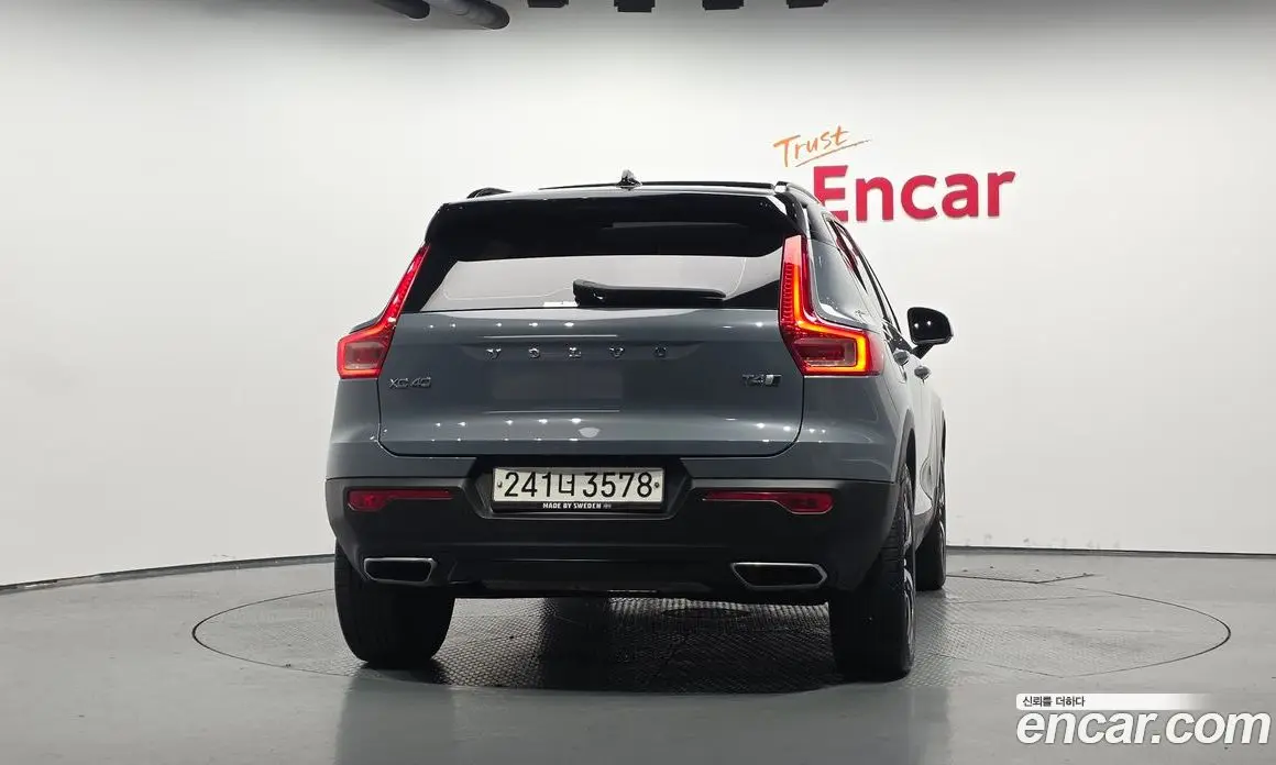 Volvo XC40 2019 2.0 автомат (гидро), фото 3