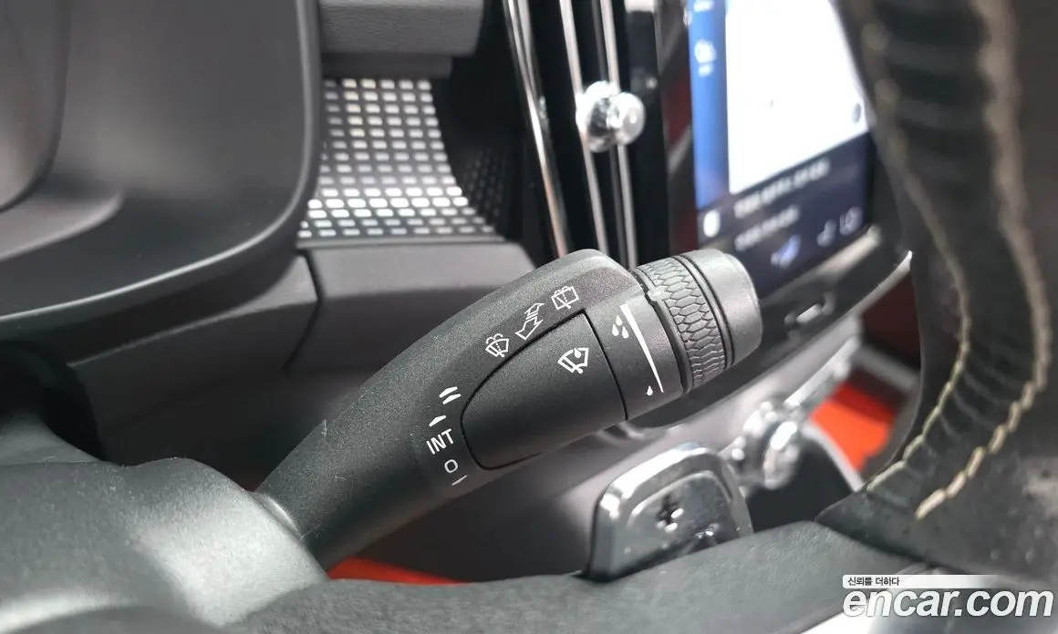 Volvo XC40 2019 2.0 автомат (гидро), фото 26