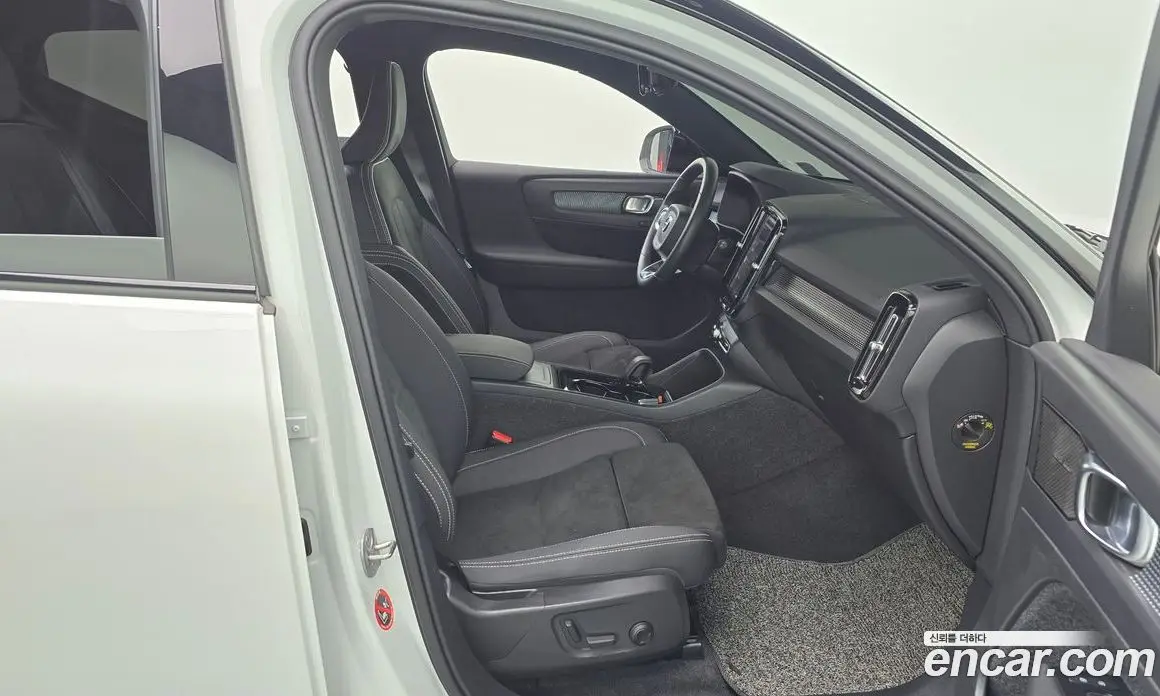 Volvo XC40 2022 0.2 автомат (гидро), фото 11 Volvo XC40 2022 0.2 автомат (гидро), фото 11