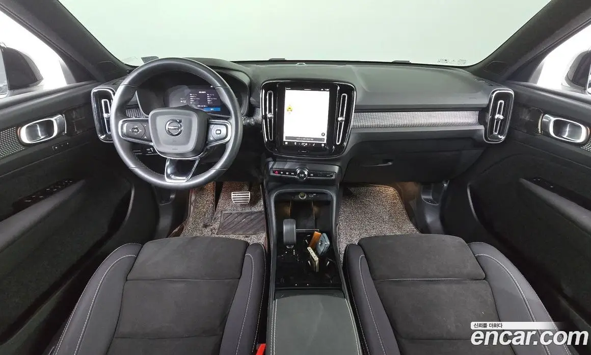 Volvo XC40 2022 0.2 автомат (гидро), фото 7 Volvo XC40 2022 0.2 автомат (гидро), фото 7