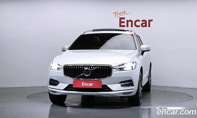 Volvo XC60 2018 2.0 автомат (гидро), миниатюра 3