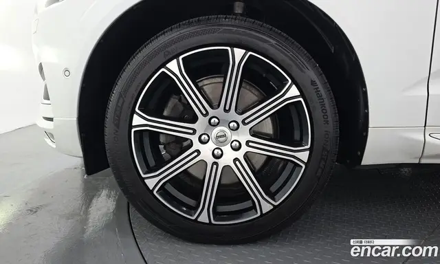 Volvo XC60 2018 2.0 автомат (гидро), миниатюра 5