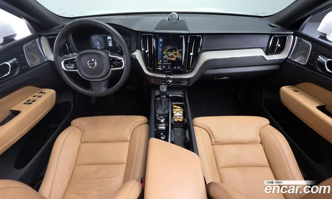 Volvo XC60 2018 2.0 автомат (гидро), фото 7