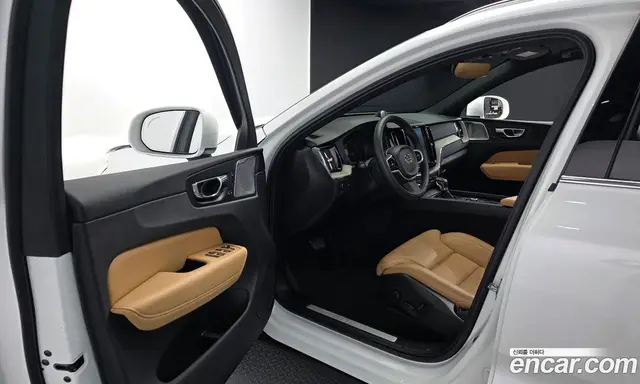 Volvo XC60 2018 2.0 автомат (гидро), миниатюра 10