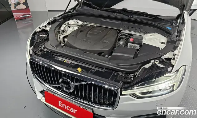 Volvo XC60 2019 2.0 автомат (гидро), миниатюра 6