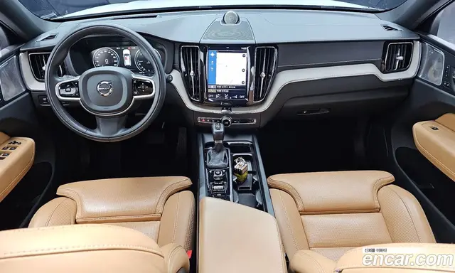 Volvo XC60 2019 2.0 автомат (гидро), миниатюра 7